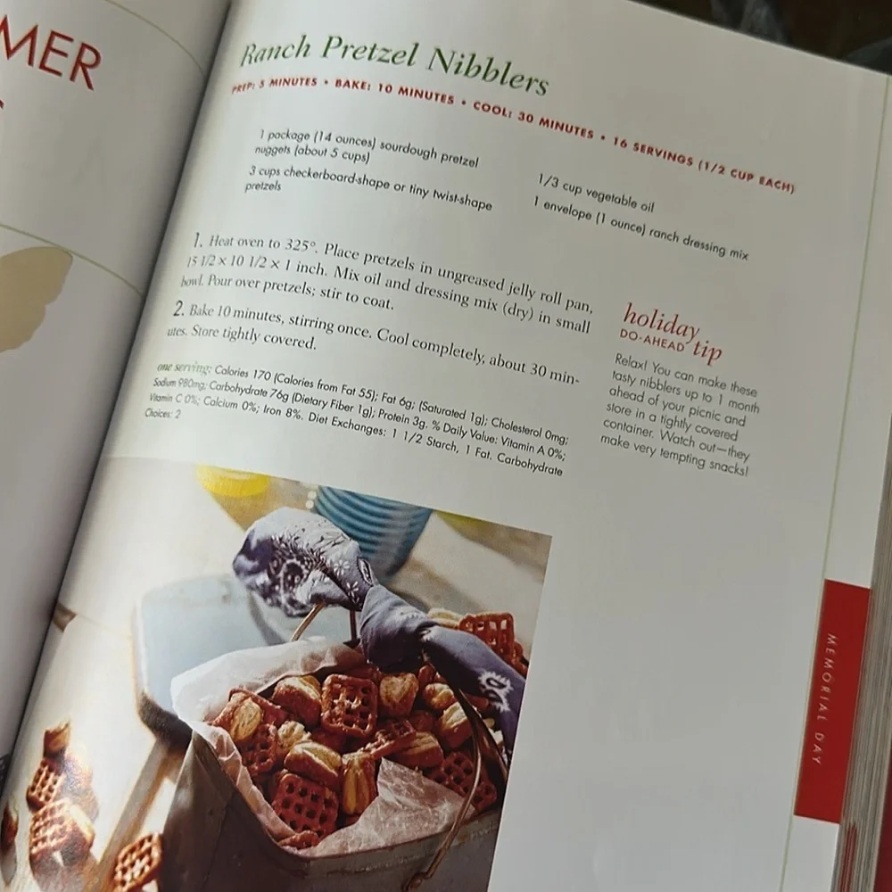 Betty Crocker Celebrate Cookbook